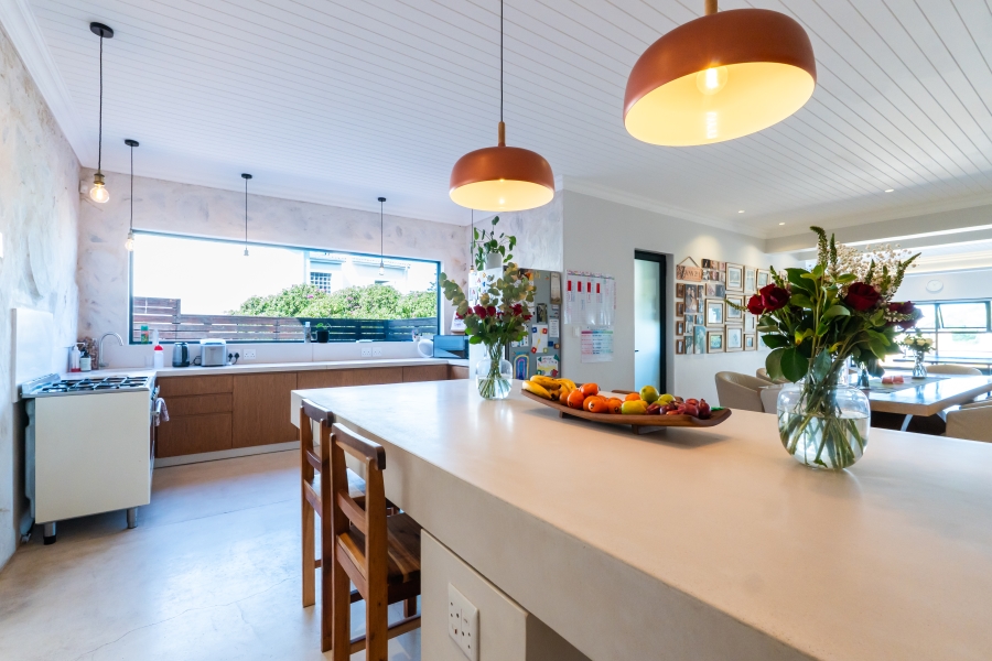 5 Bedroom Property for Sale in Van Riebeeckstrand Western Cape